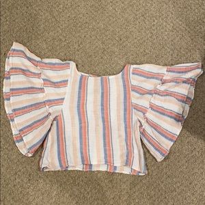 Nice American eagle top with big sleeves